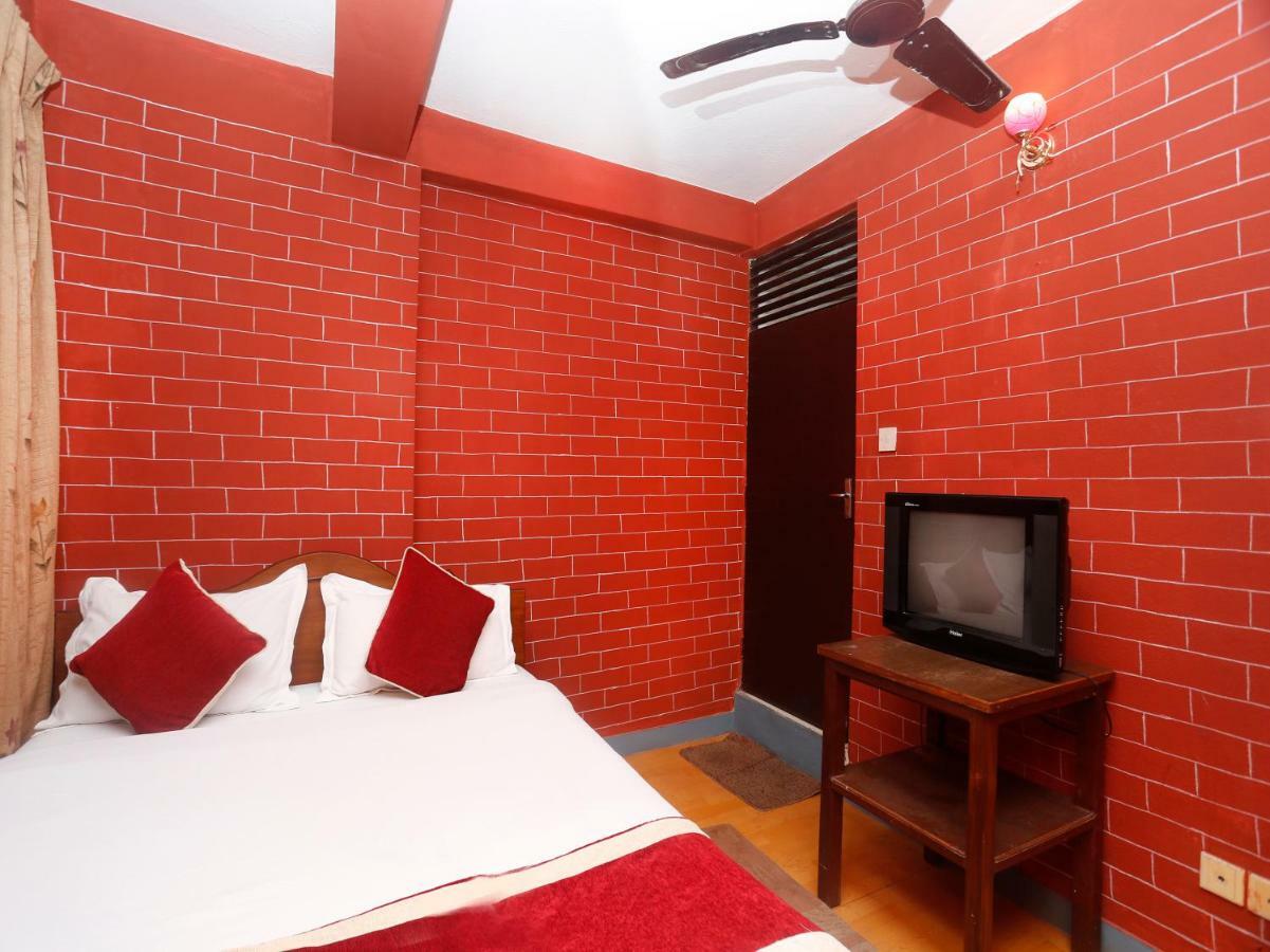 Spot On 497 Hotel Potala Thapathali Buitenkant foto